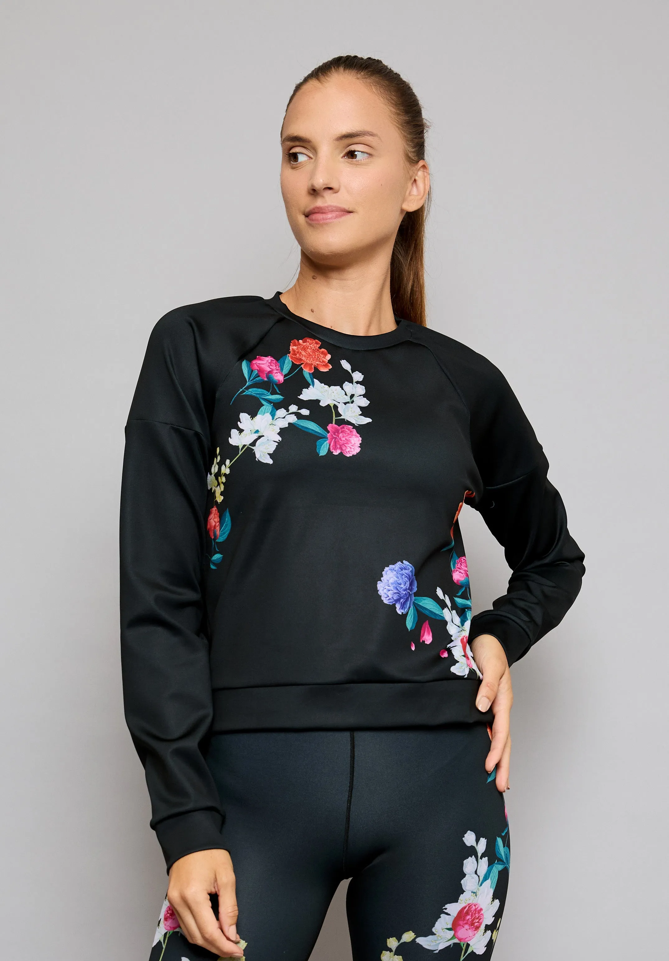 FLEURS FORCE PULLOVER TOP