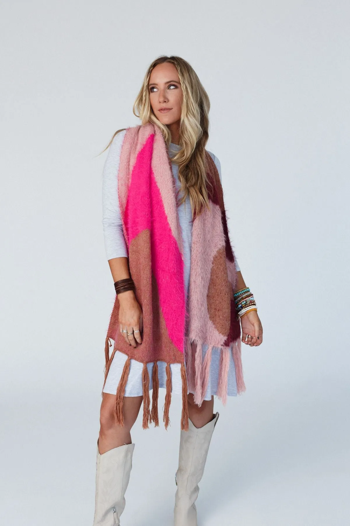 Groovy Swirl Tassel Scarf - Pink