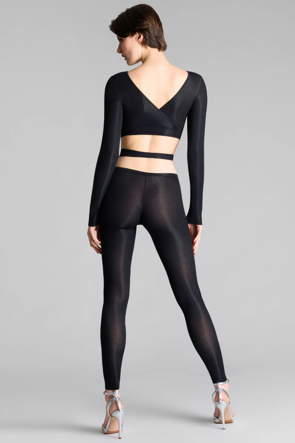 La Femme Amazone Wrap Top & Leggings