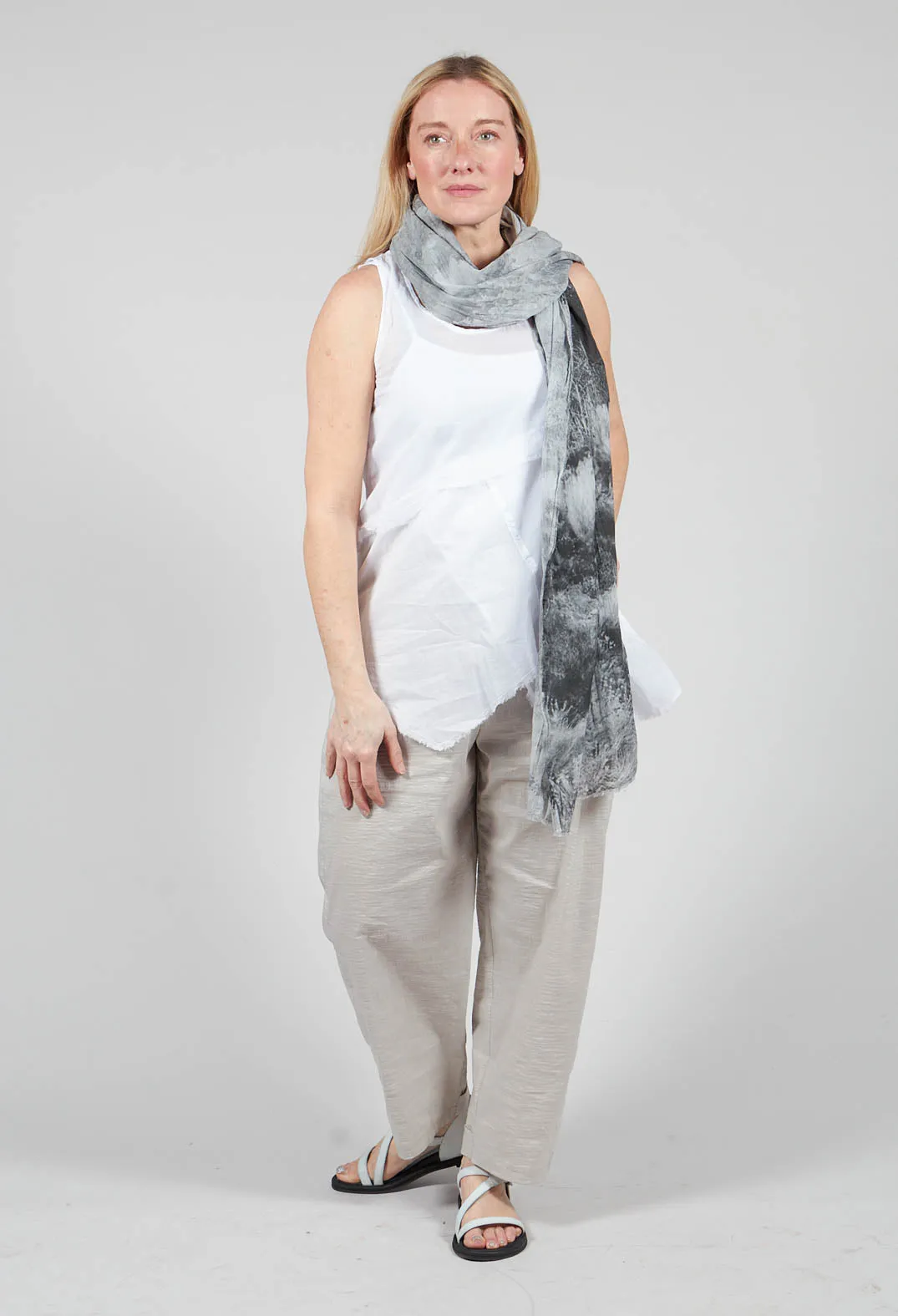 Lightweight Scarf in Steppe Black