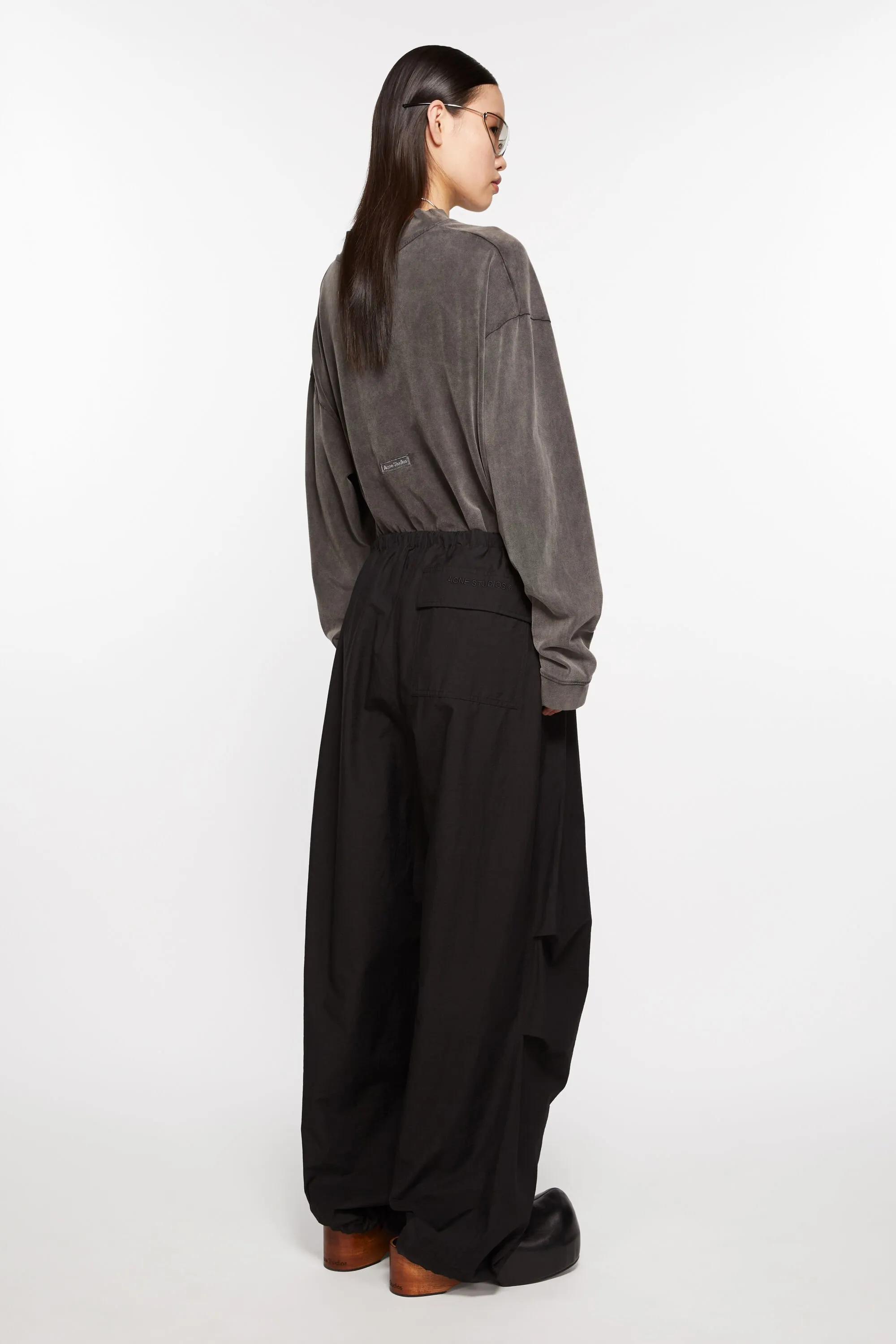 Relaxed fit trousers