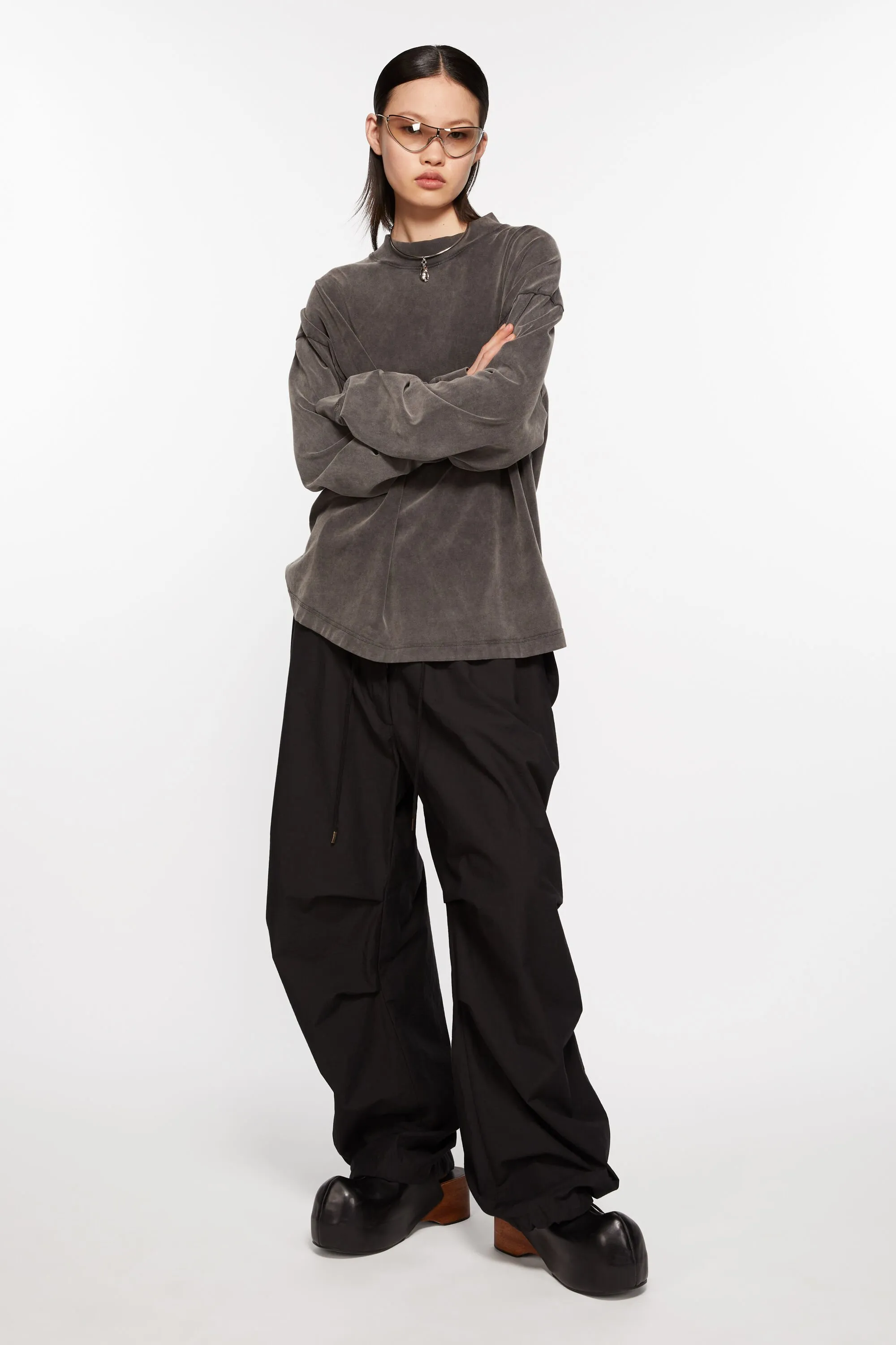 Relaxed fit trousers