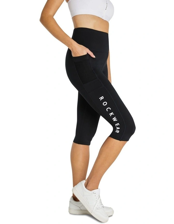 Velocity Pocket 3/4 Tights in Black